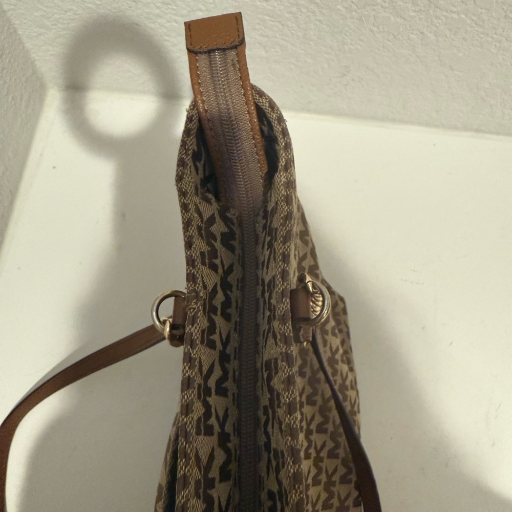 MICHAEL KORS Jet Set East West Signature Monogram Logo Chain Tote Bag Tan Brown - Picture 9 of 15